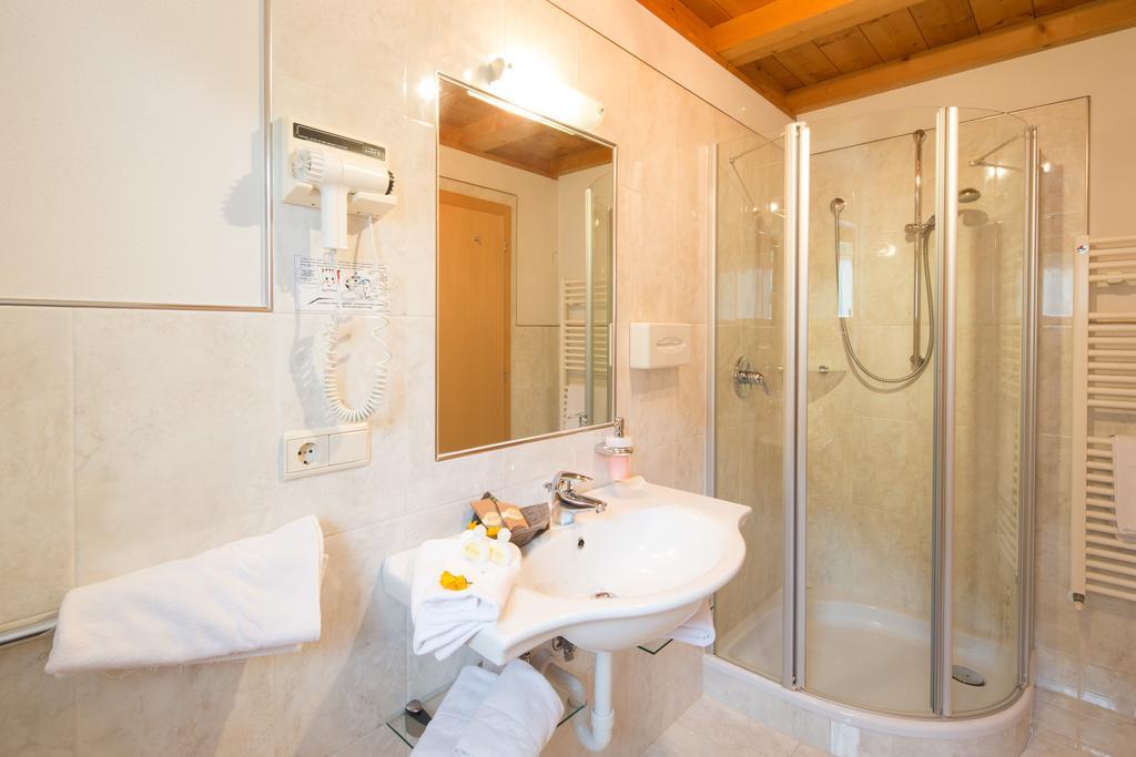 Hotel Ortler Ultimo Ruang foto