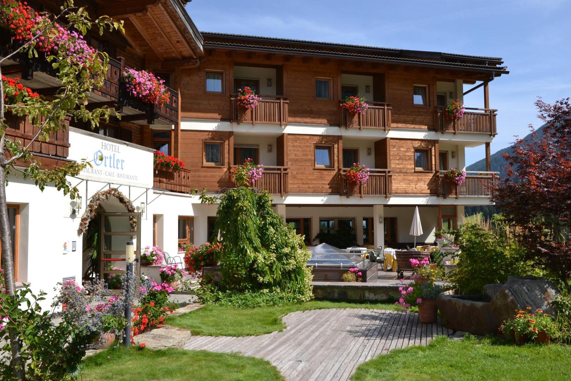 Hotel Ortler Ultimo Bagian luar foto